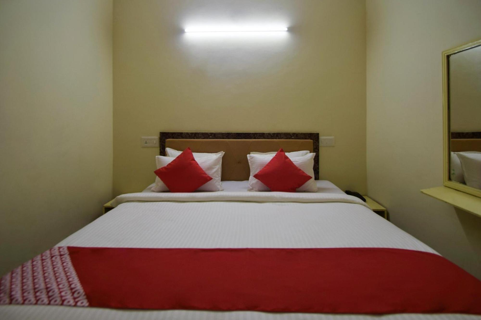 OYO 15212 Hotel Seema Udaipur Exterior foto