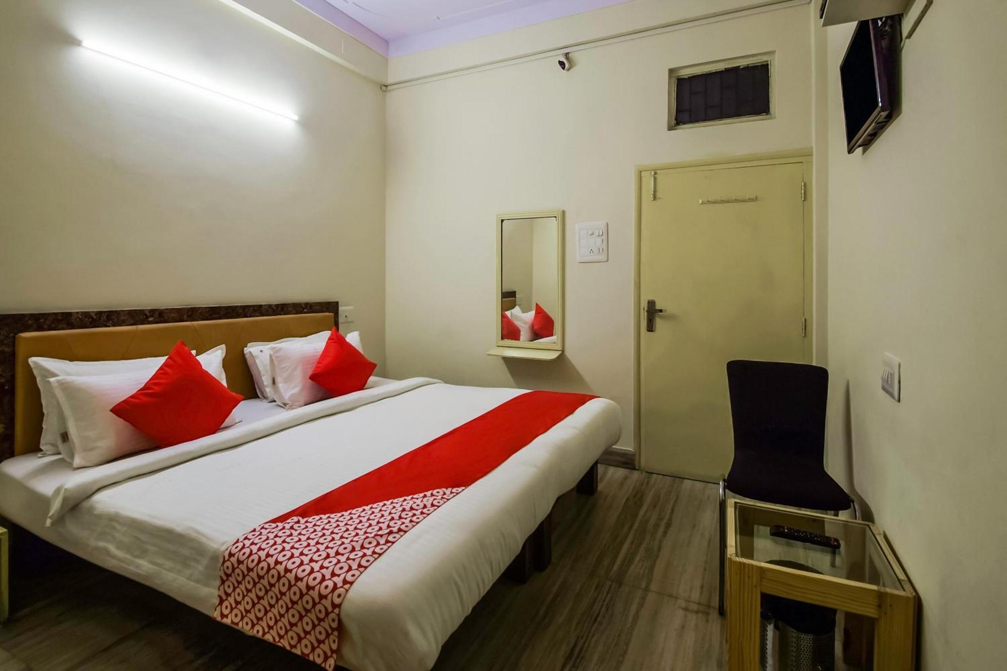 OYO 15212 Hotel Seema Udaipur Exterior foto