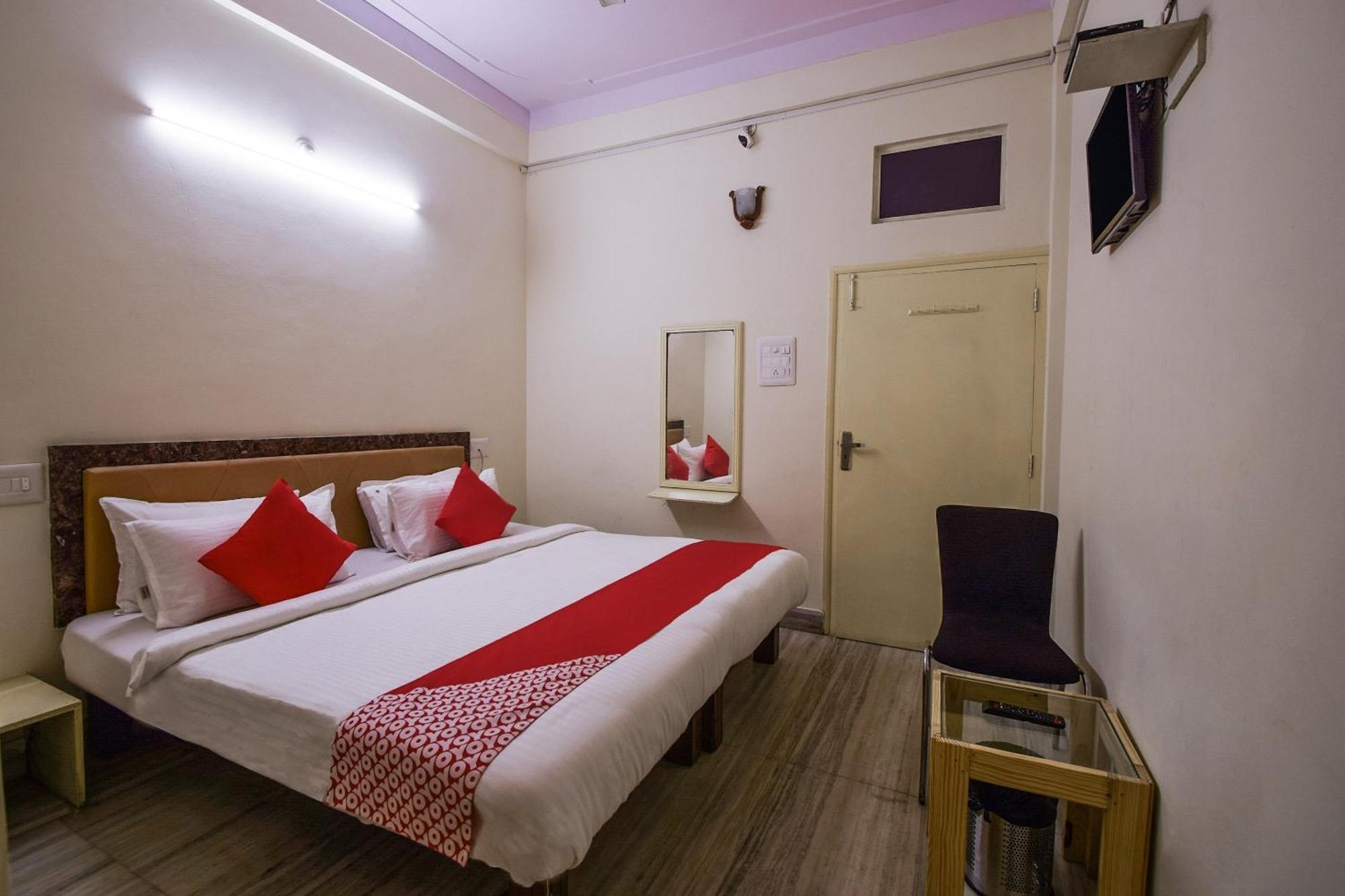 OYO 15212 Hotel Seema Udaipur Exterior foto